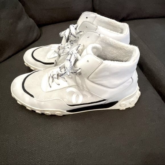 Chanel High Top Mesh Sneakers, great condition! Size 37.5 - Picture 9 of 11